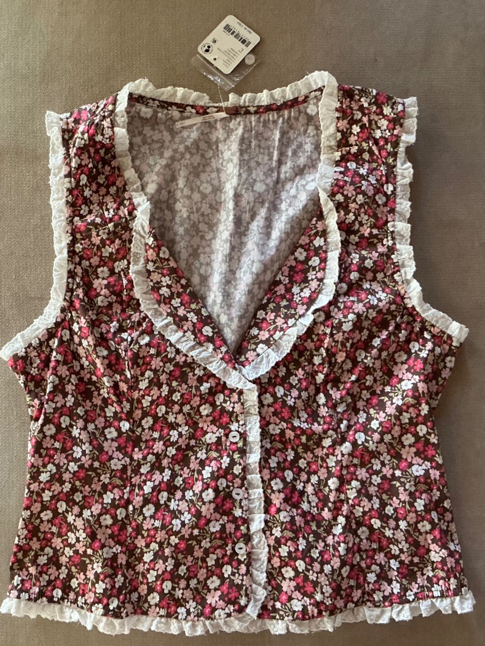 Free People shirt, NWT, sweet floral w lace edging